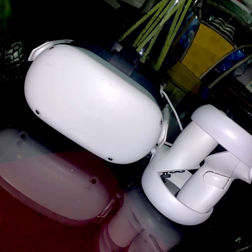 OCULUS META QUEST